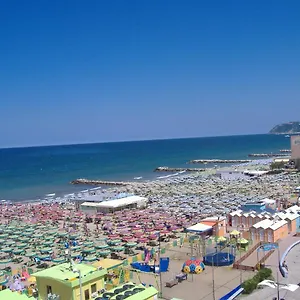 hotel-villa-rosa.riccione-hotels.org/